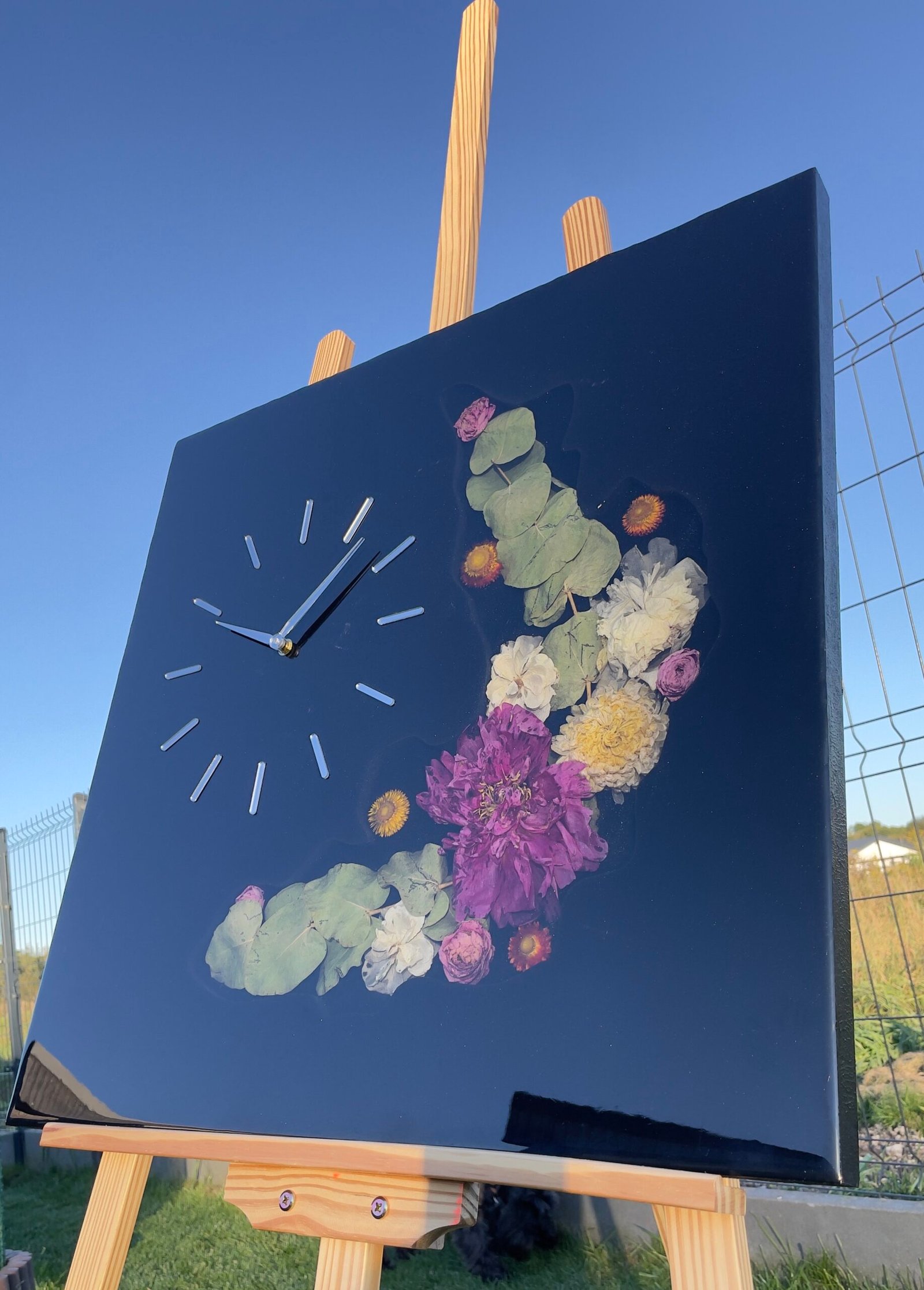 Laikrodis "Juodas su gyvomis gėlėmis" 60cm - Image 4