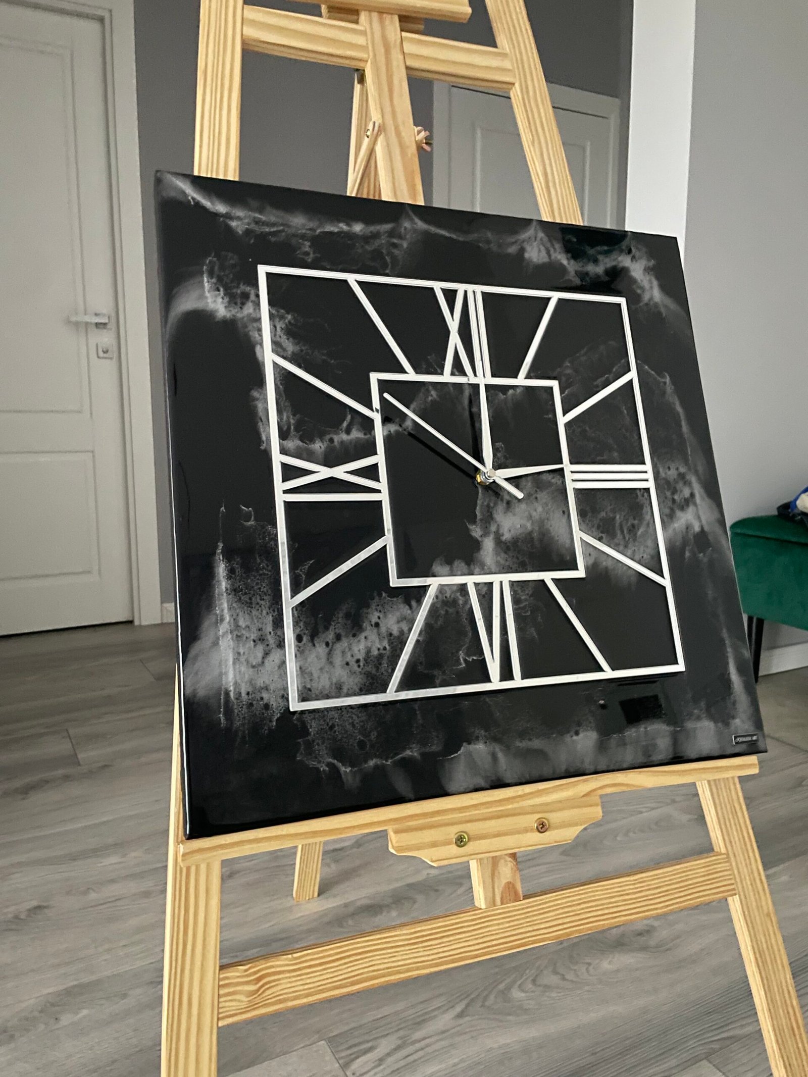 Laikrodis "Juodas marmuras su sidabru2" 50cm